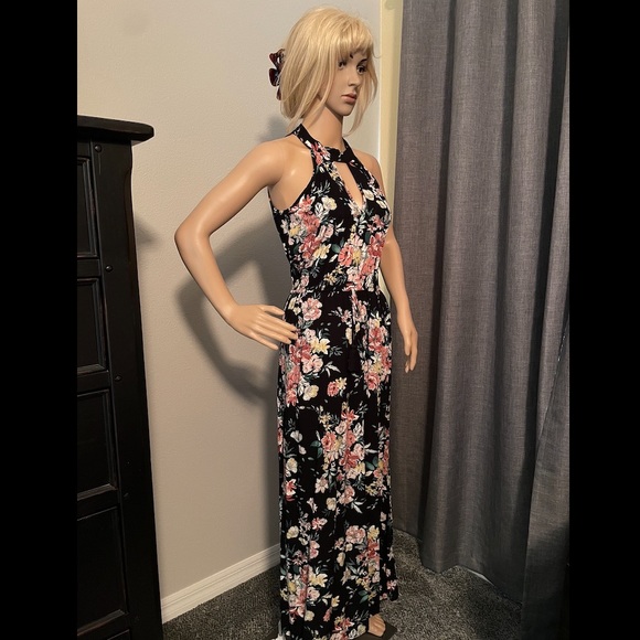 "Xhilaration” Dress - Picture 2 of 5